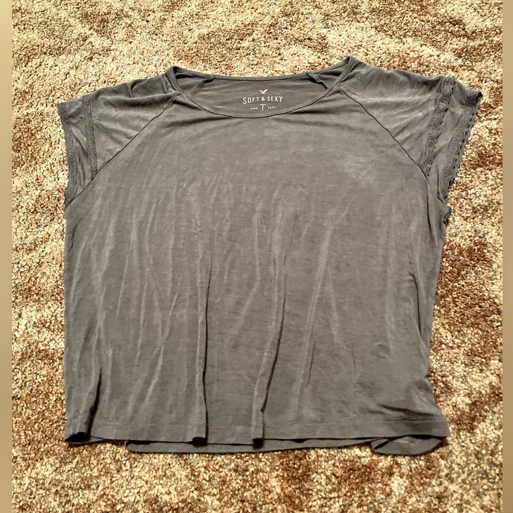 Cropped American Eagle T-shirt